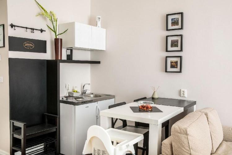 Home Living Dream Apartments Novi Sad Exteriör bild